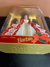 Load image into Gallery viewer, MATTEL BARBIE SPECIAL EDITION HAPPY HOLIDAYS 1997 BRUNETTE 17832
