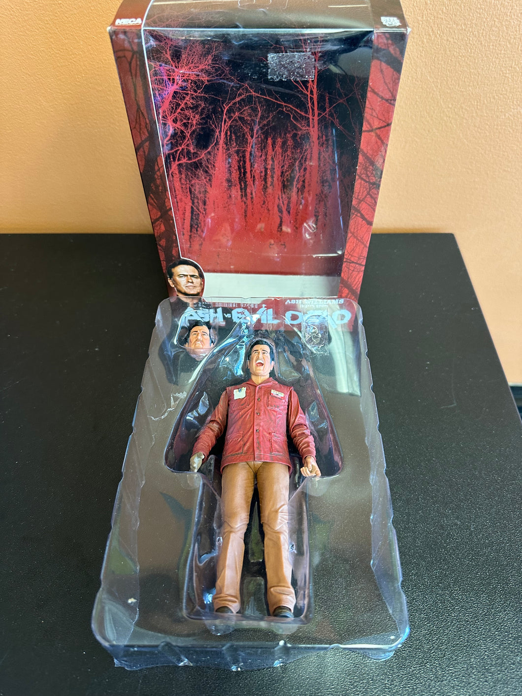 NECA STARZ SERIES ASH VS EVIL DEAD ASH WILLIAMS (VALUE STOP) PREOWNED FIGURE