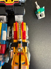 Load image into Gallery viewer, GB-36 Diecast Y &amp; K Lionbot Voltron Made in Japan Loose Parts
