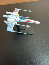 Load image into Gallery viewer, Bandai Star Wars X-Wing Starfighter plastic model kit vehicle model 002 BUILT
