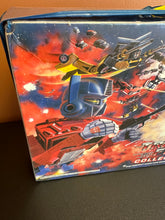 Load image into Gallery viewer, Tara Toy 1984 Transformers Collectors Case with Tray Preowned
