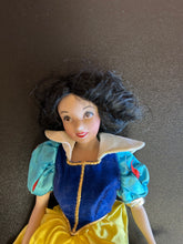 Load image into Gallery viewer, Franklin Mint Heirloom Dolls Snow White 13” Preowned Broken Figure
