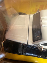 Load image into Gallery viewer, Jada D-Rods ‘39 Dodge Airflow Tanker Phillips 66 1:32 Damaged
