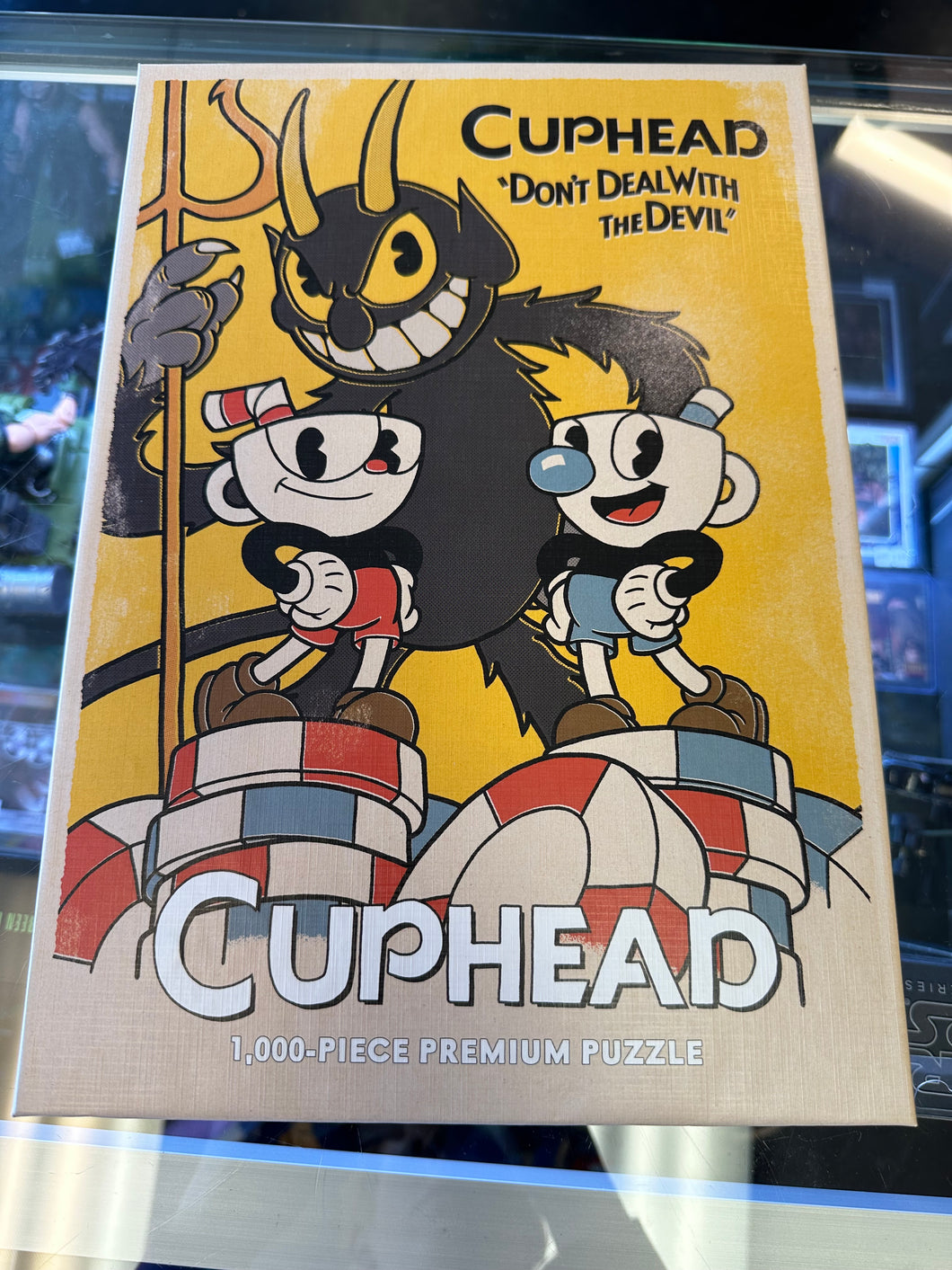 USAOPOLY CUPHEAD “DON’T DEAL WITH FHE DEVIL” 1’000 PIECE PUZZLE