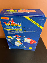 Load image into Gallery viewer, Matchbox Voltron TV Series Aqua-Fighter with Box &amp; Instructions 700212
