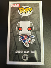 Load image into Gallery viewer, FUNKO POP MARVEL SPIDER-MAN(BUG-EYES ARMOR) 2022 WINTER CONV. 1067
