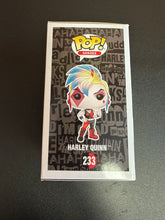 Load image into Gallery viewer, FUNKO POP DC HEROES HARLEY QUINN HOT TOPIC 233
