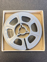 Load image into Gallery viewer, CASTLE FILMS Headline Edition Dracula Bela Lugosi 8mm Film

