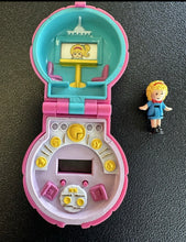 Load image into Gallery viewer, Bluebird 1994 Polly Pocket Watch Face Nonworking

