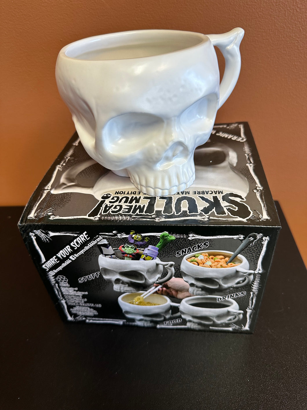 Kreepsville Anatomical White Skull Mega Mug