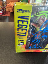 Load image into Gallery viewer, S.H.Figuarts DRAGONBALL Z VEGETA COLOR US 2014 CON SIGNED VOICE ACTORS NO COA
