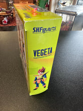 Load image into Gallery viewer, S.H.Figuarts DRAGONBALL Z VEGETA COLOR US 2014 CON SIGNED VOICE ACTORS NO COA
