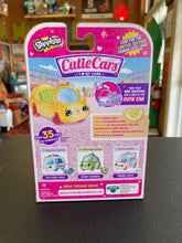 Load image into Gallery viewer, SHOPKINS Cutie Cars 07 Lemon Limo
