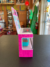 Load image into Gallery viewer, SHOPKINS Cutie Cars 09 Traveling Taco
