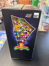 Load image into Gallery viewer, THREEZERO Power Rangers 6 Figure Set with 4 Autographs
