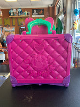 Load image into Gallery viewer, Disney Minnie Mouse Sweet Reveals Glam &amp; Glow Playset (incomplete/non working)
