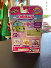 Load image into Gallery viewer, SHOPKINS Cutie Cars 08 Peely Apple Wheels
