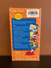 Load image into Gallery viewer, Clifford THE BIG RED DOG Clifford’s BIG Halloween VHS preowned
