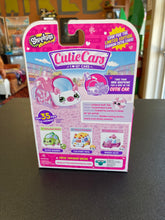 Load image into Gallery viewer, SHOPKINS Cutie Cars 15 Lollipop Soft Top
