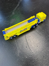 Load image into Gallery viewer, Vintage Hot Wheels Hauler Car Carrier Yellow &amp; Blue Preowned
