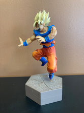 Load image into Gallery viewer, Dragonball Kai DXF Vol.6 Super Saiyan Gokou Figure Preowned
