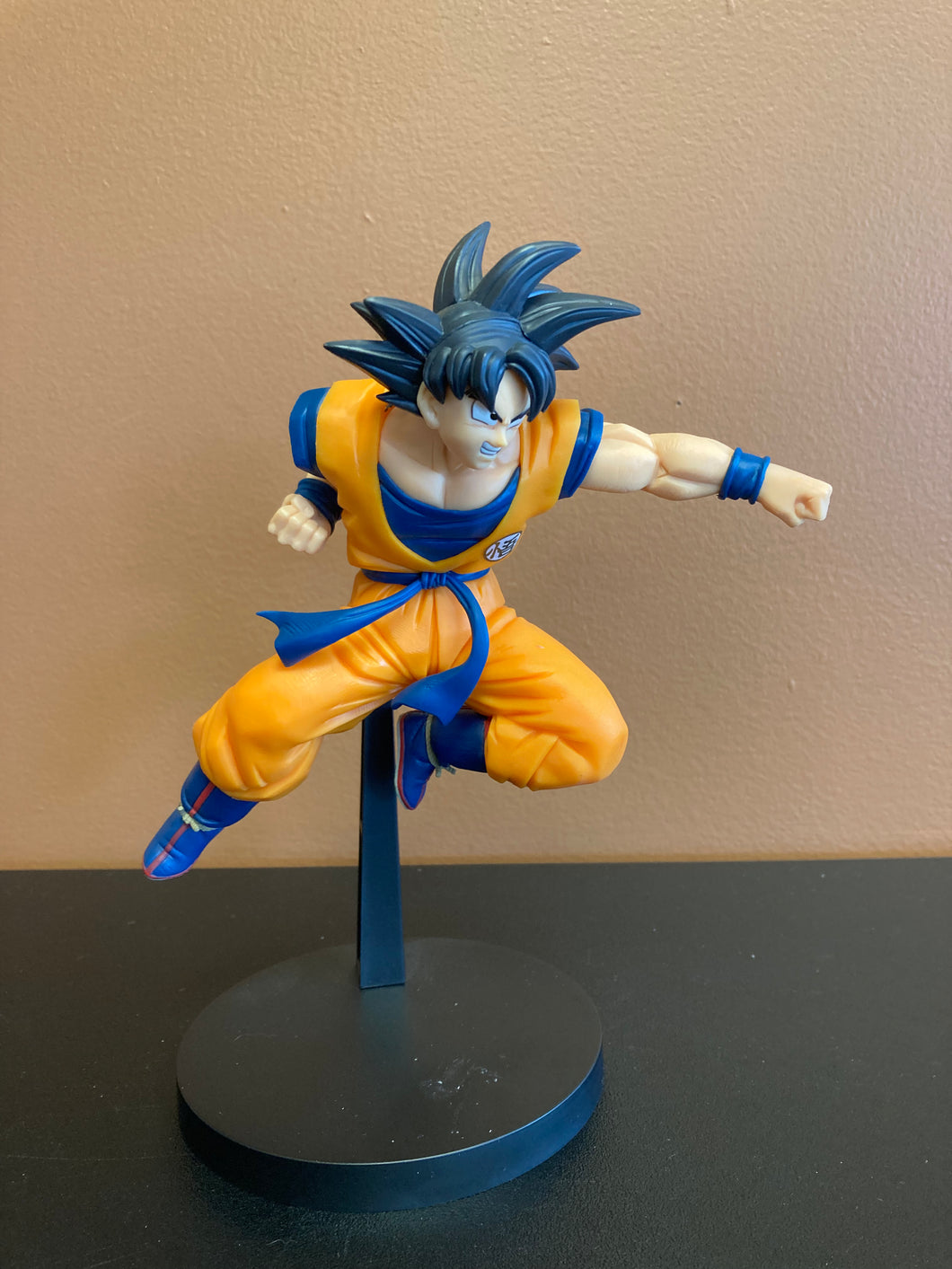 Dragonball Match Makers Son Goku Figure Preowned