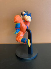Load image into Gallery viewer, Dragonball Matchmakers Son Goku figure preowned
