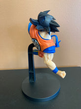 Load image into Gallery viewer, Dragonball Matchmakers Son Goku figure preowned
