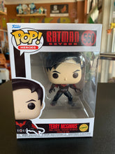 Load image into Gallery viewer, FUNKO POP Batman Beyond Terry McGinnis 560 Limited Chase Edition
