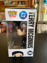 Load image into Gallery viewer, FUNKO POP Batman Beyond Terry McGinnis 560 Limited Chase Edition
