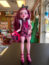Load image into Gallery viewer, MATTEL Monster High 2025 Buried Secrets Draculara Doll
