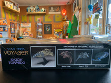 Load image into Gallery viewer, Monogram Star Trek Voyager Kazon Torpedo (box damage)
