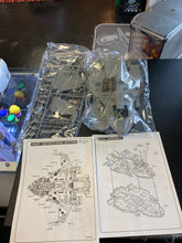 Load image into Gallery viewer, Monogram Star Trek Voyager Maquis Ship (box damage)
