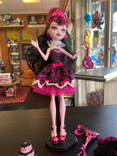 Load image into Gallery viewer, MATTEL Monster High 2011 Sweet 1600 Draculaura Doll PREOWNED
