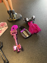Load image into Gallery viewer, MATTEL Monster High 2011 Sweet 1600 Clawdeen Wolf Doll PREOWNED
