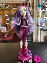Load image into Gallery viewer, MATTEL Monster High 2011 ORIGINAL Spectra Vondergeist Doll PREOWNED
