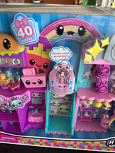 Load image into Gallery viewer, Kawaii Crush Hyper Happy Mall Playset Sealed
