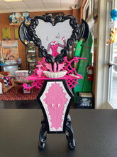Load image into Gallery viewer, MATTEL Monster High Draculauras Powder Room Playset INCOMPLETE
