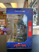 Load image into Gallery viewer, McFarlane Marvel Studios Spider-Man Brand New Day Hulk 1:10 Scale Figure
