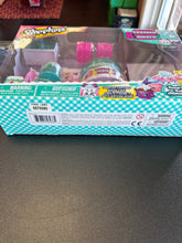 Load image into Gallery viewer, Shopkins Food Fair Foire Alimentaire Frosted Cupcake Queen Cafe Missing Shopkins
