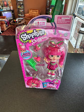 Load image into Gallery viewer, Shopkins Shoppies Pippa Melon Doll
