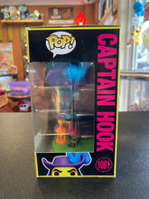Load image into Gallery viewer, FUNKO POP DISNEY VILLAINS Captain Hook 1081 HotTopic Exclusive

