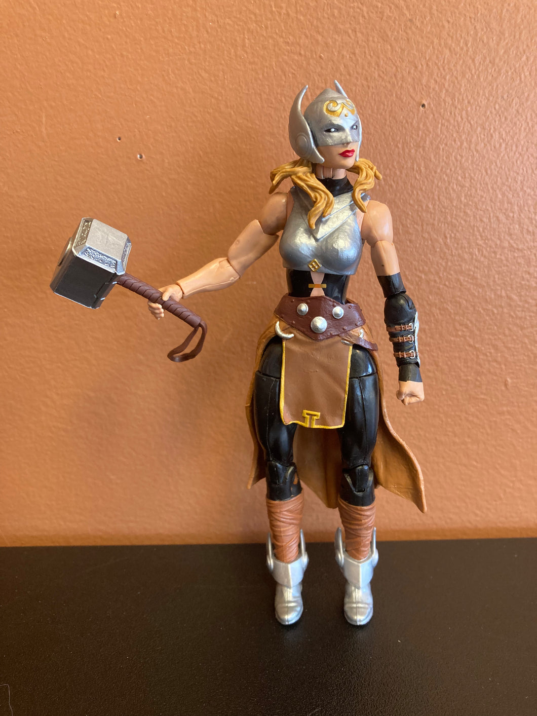 Marvel Legends Series The Mighty Thor BAF Hulk Line Thor - Jane Foster Incomplete Preowned Figure
