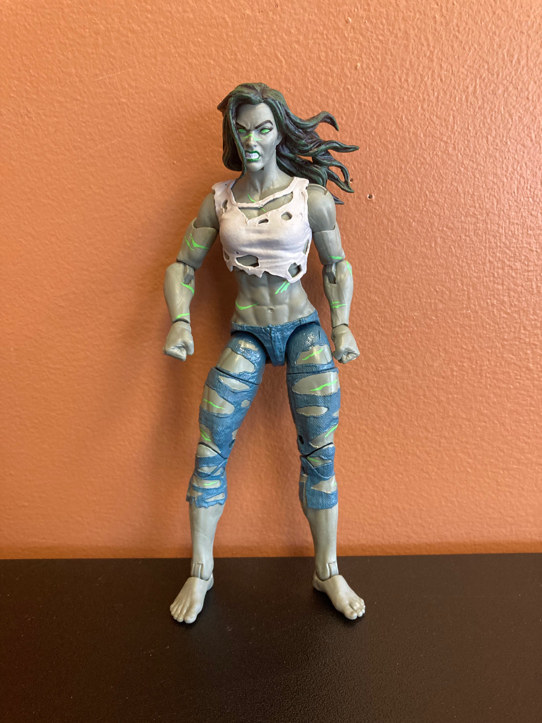 Marvel Legends Grey She-Hulk Incomplete Preowned Figure