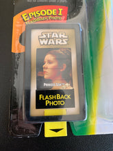 Load image into Gallery viewer, KENNER Star Wars Power of the Force Princess Leia In Ceremonial Dress with Medal Of Honor
