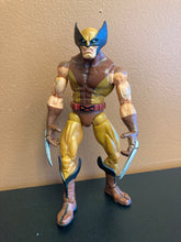 Load image into Gallery viewer, Marvel Legends Toy Biz Series Vl Wolverine Preowned Figure
