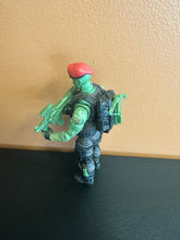 Load image into Gallery viewer, G.I. Joe Classified Series Wayne “Beach Head” Sneeden Preowned Figure
