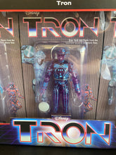 Load image into Gallery viewer, DIAMOND SELECT TOYS Disney Tron 3 Pack Of Figures
