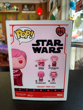 Load image into Gallery viewer, FUNKO POP Star Wars Luke Skywalker With Grogu 494
