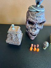 Load image into Gallery viewer, Indiana Jones Adventure Series Build a Figure Skull Temple with Extras
